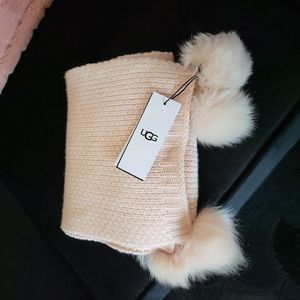 UGG 100% cashmere scarf